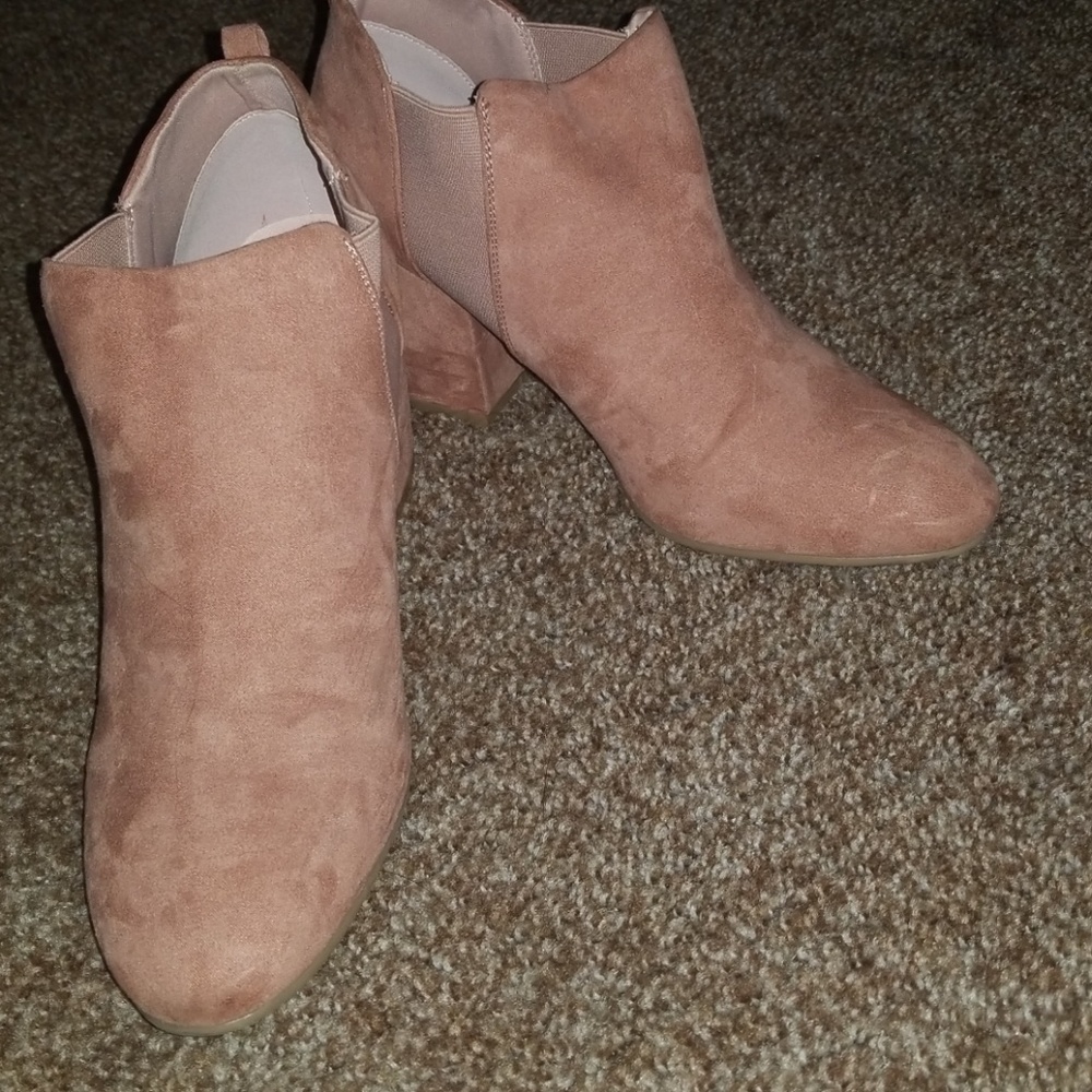 Pink booties - Picture 2 of 2